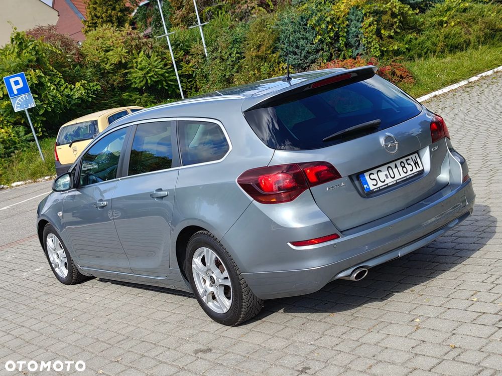 Opel Astra 2.0 CDTI DPF Cosmo - 33