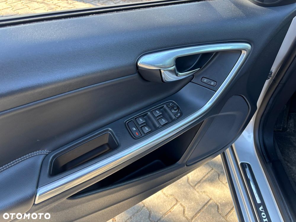 Volvo V60 D2 Drive-E Kinetic - 21