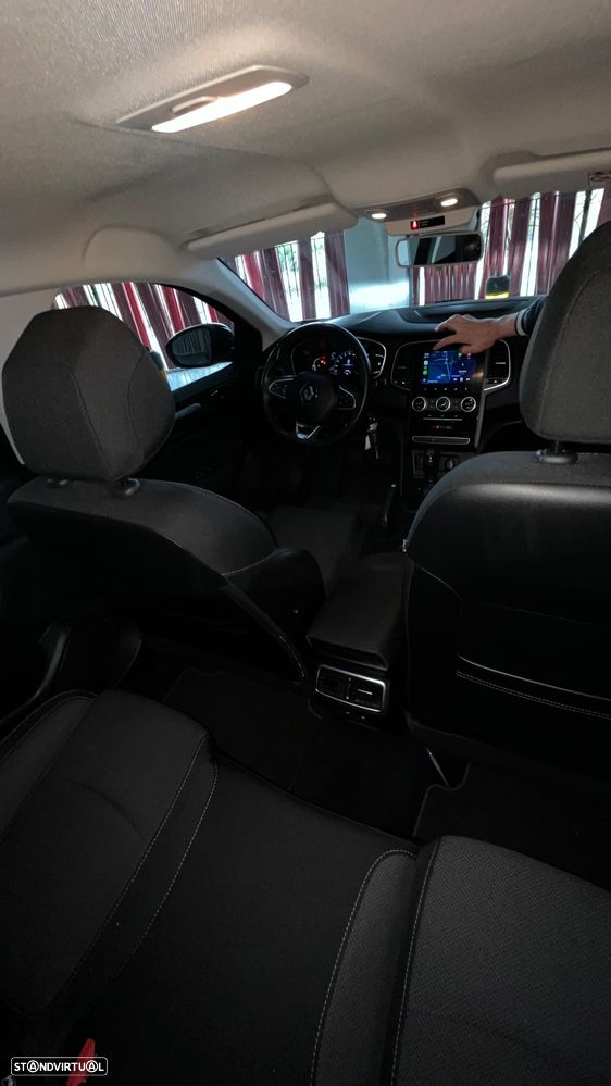 Renault Mégane Sport Tourer 1.5 Blue dCi Equilibre - 12