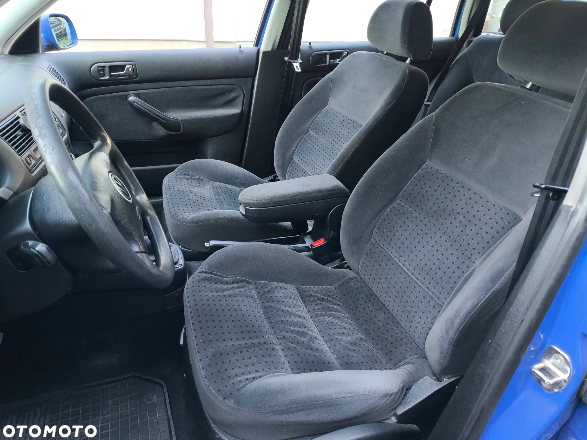 Volkswagen Golf 1.6 - 10