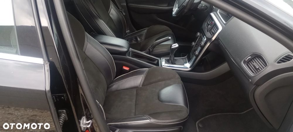 Volvo V40 D2 RDesign - 12