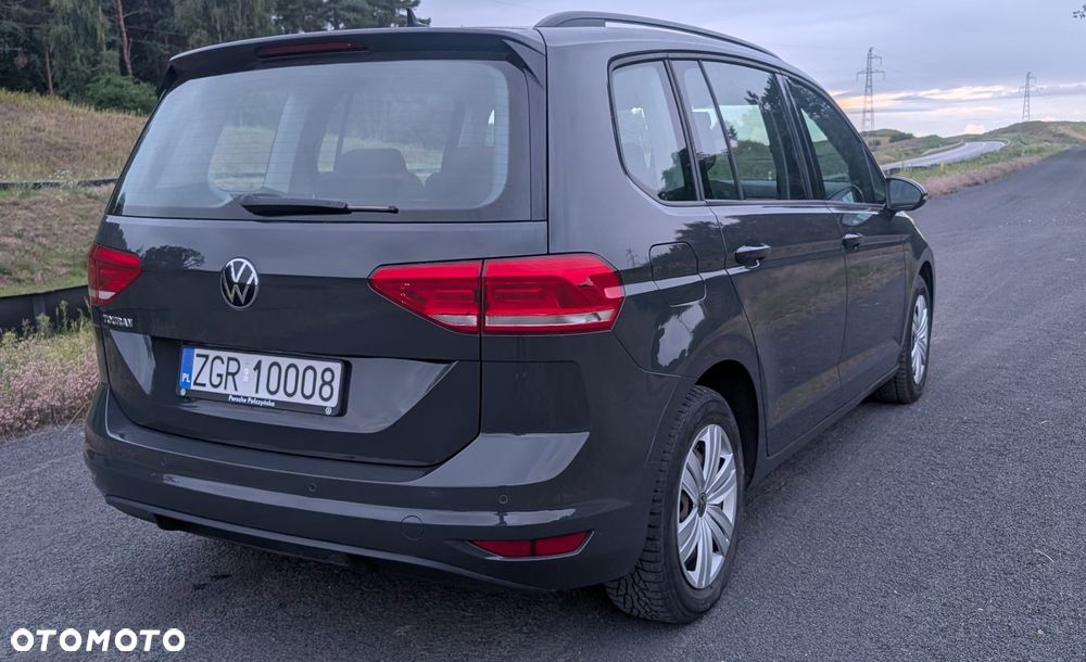 Volkswagen Touran - 4