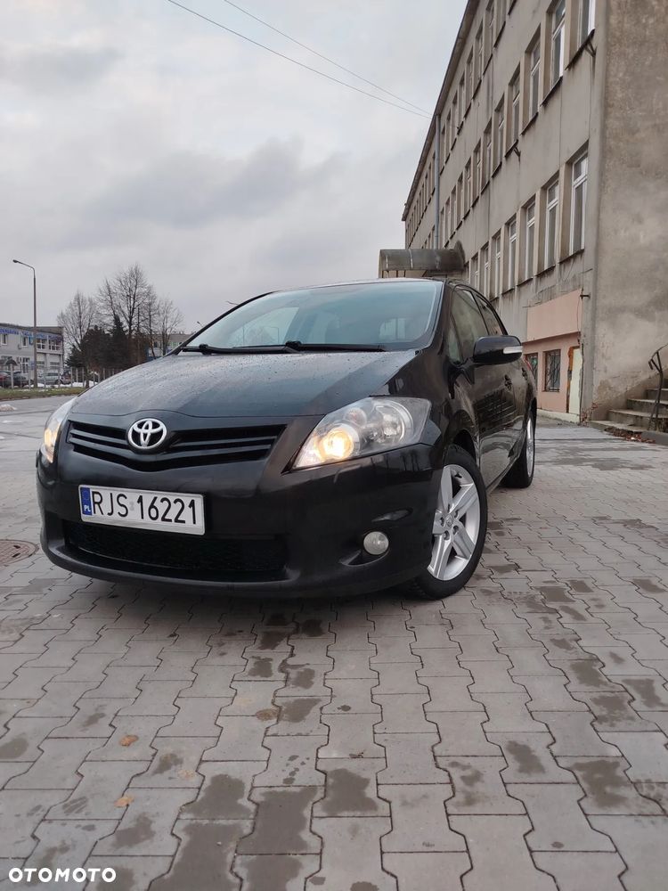 Toyota Auris 2.0 D-4D - 1