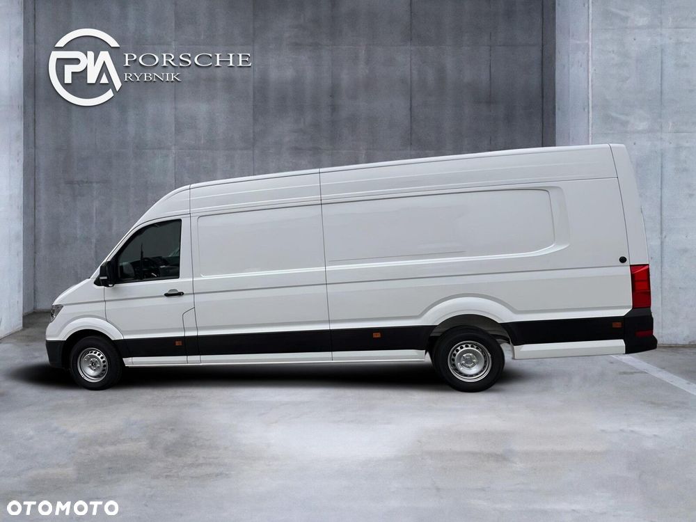 Volkswagen Crafter 35 Furgon z wysokim dachem silnik: 2,0 l EU6 SCR 177 KM / skrzynia biegów: Przedni napęd manualna 6-biegowa rozstaw osi: 4490 mm - 8