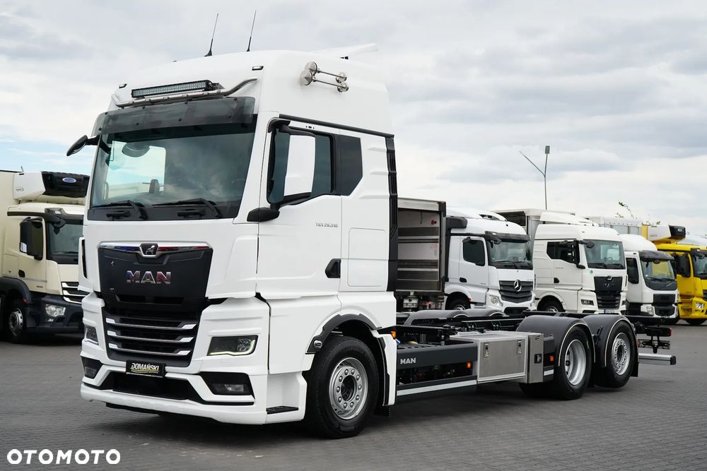 MAN TGX / 26.510 / GX / ACC / E 6 / RETARDER / BDF / OŚ SKRĘTNA / 7,15 M , 7,45 M - 1
