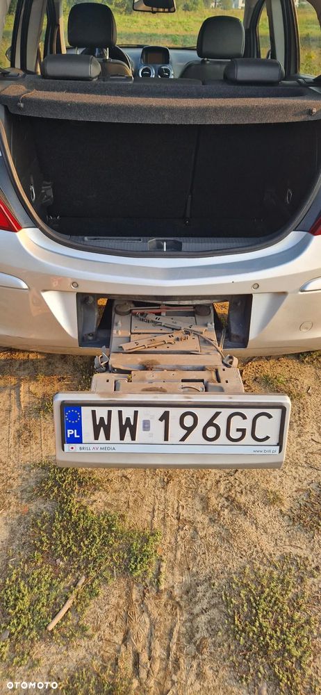 Opel Corsa 1.4 16V Cosmo - 5