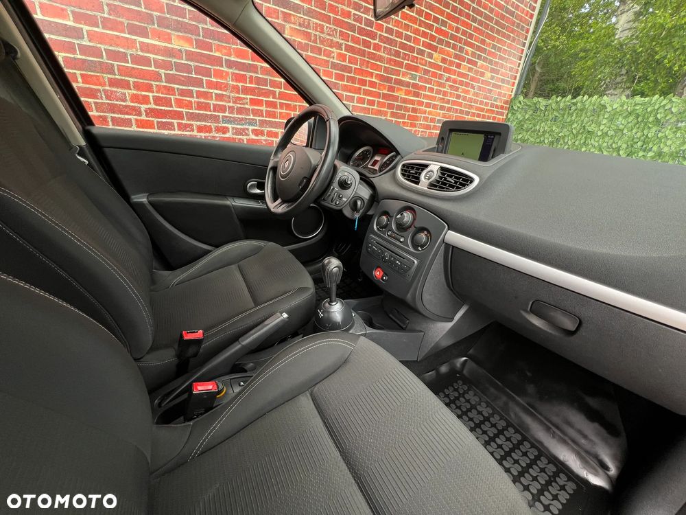 Renault Clio - 10