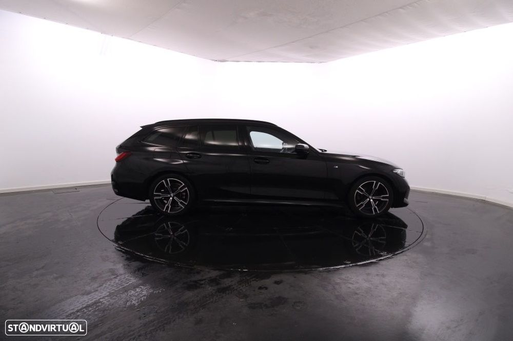 BMW 320 d Touring Pack Desportivo M Auto - 9