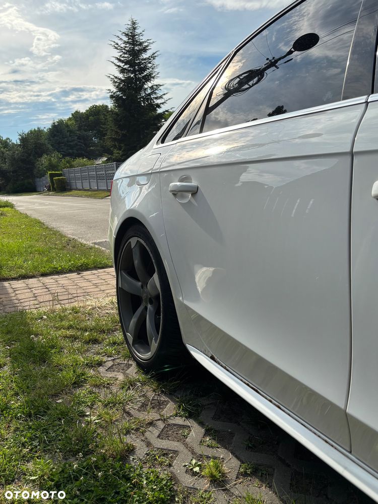 Audi A4 Limousine - 14
