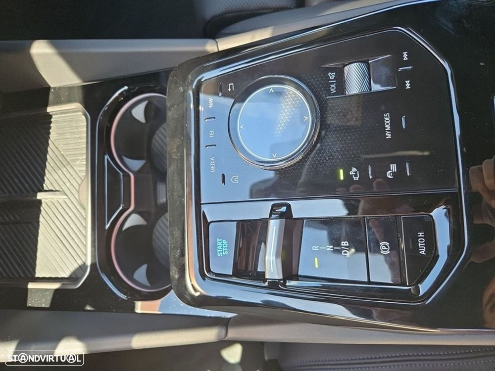 BMW i5 eDrive40 Edição Desportiva M - 17
