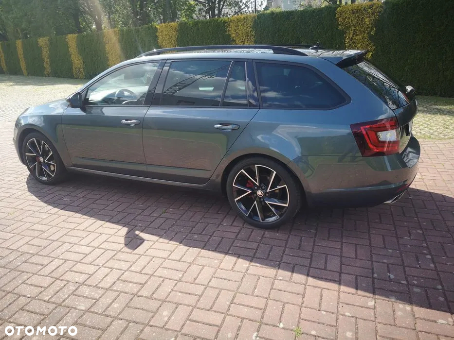 Skoda Octavia 2.0 TDI DSG RS - 7