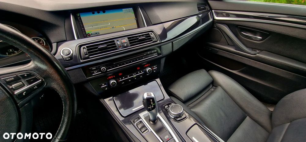 BMW Seria 5 520d Luxury Line - 23