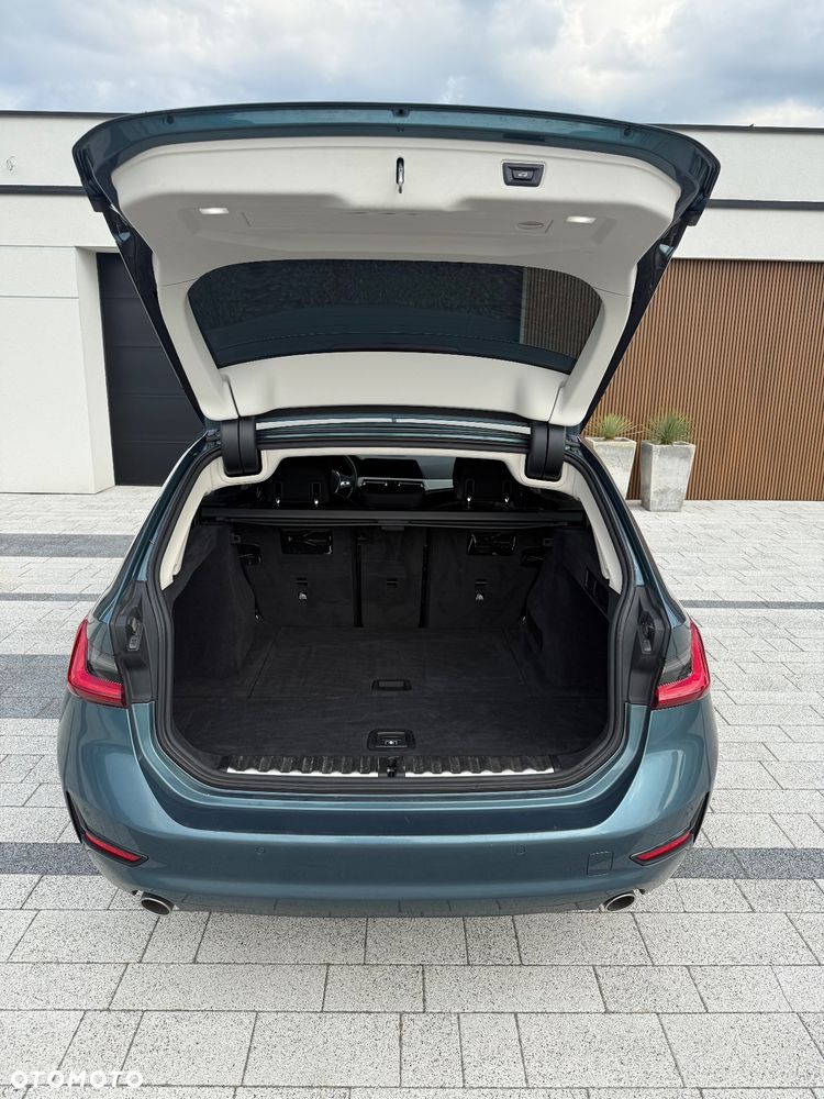 BMW Seria 3 318d - 34