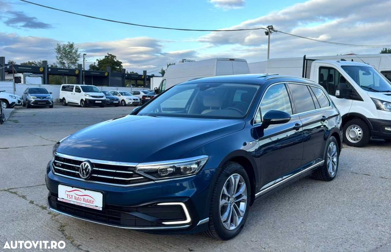 Volkswagen Passat - 2