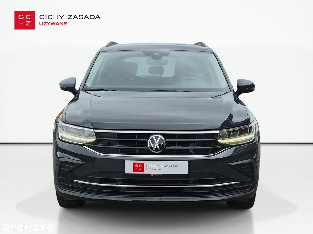 Volkswagen Tiguan - 8