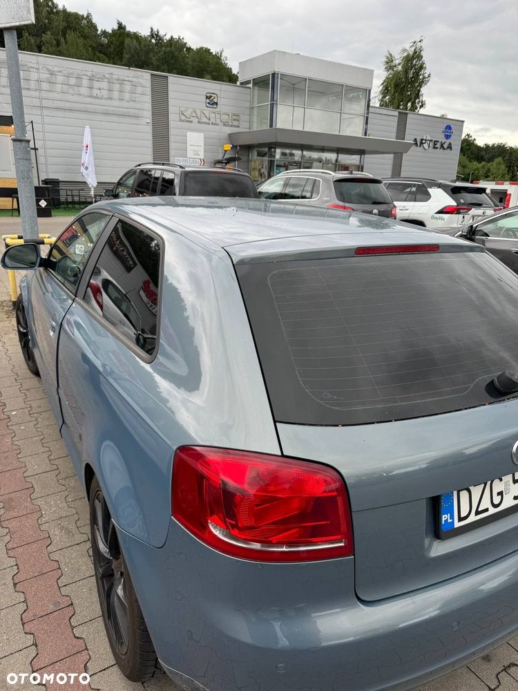 Audi A3 Sportback 1.6 TDI DPF Ambiente - 2