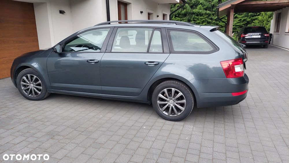 Skoda Octavia 2.0 TDI Ambition DSG - 32