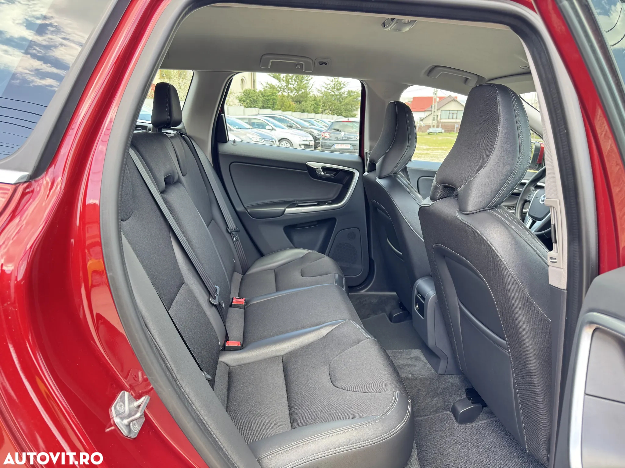 Volvo XC 60 D3 Geartronic Summum - 11