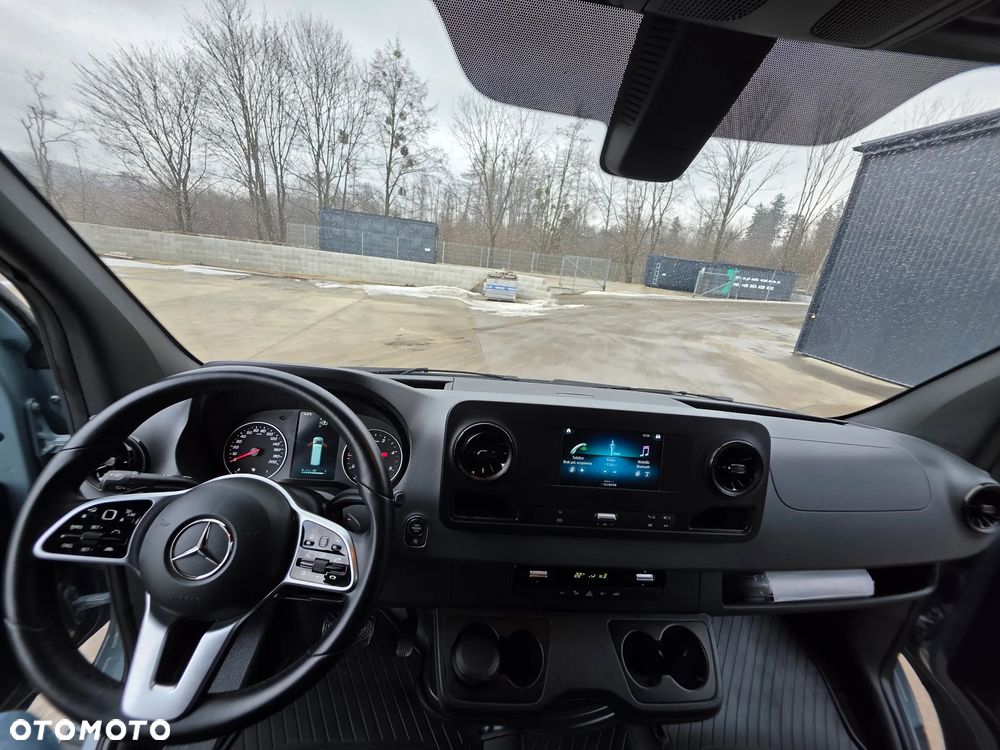 Mercedes-Benz Sprinter - 21