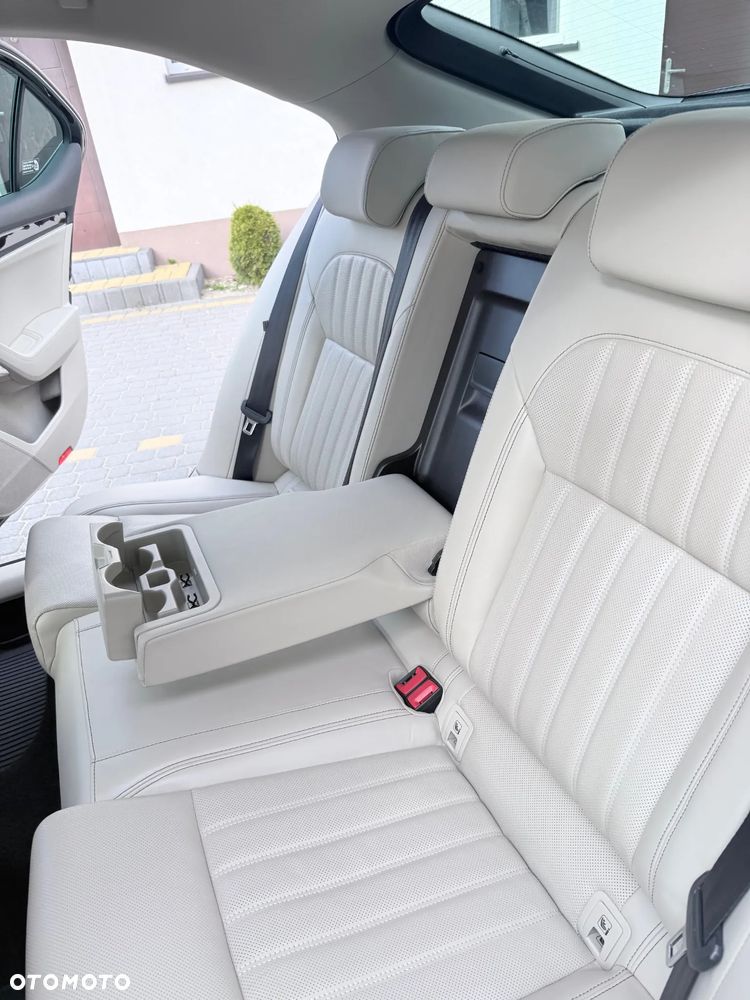 Skoda Superb 2.0 TDI SCR 4x4 L&K DSG - 20