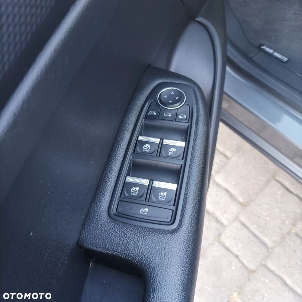 Renault Arkana E-TECH 145 INTENS - 12