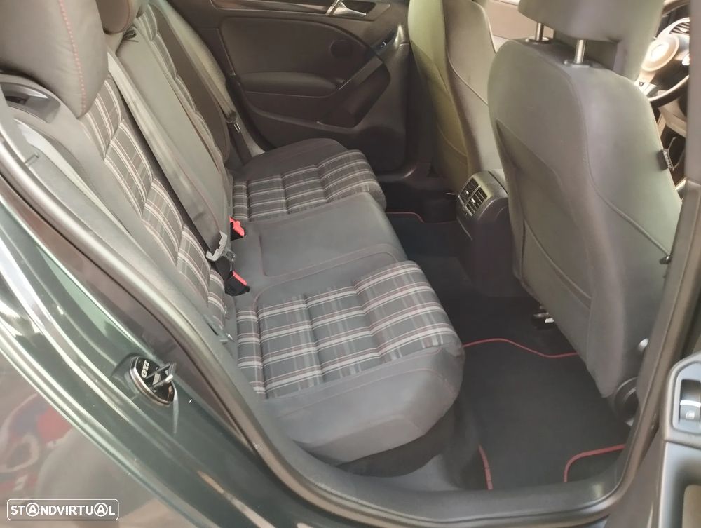 VW Golf 2.0 TSi GTI - 24