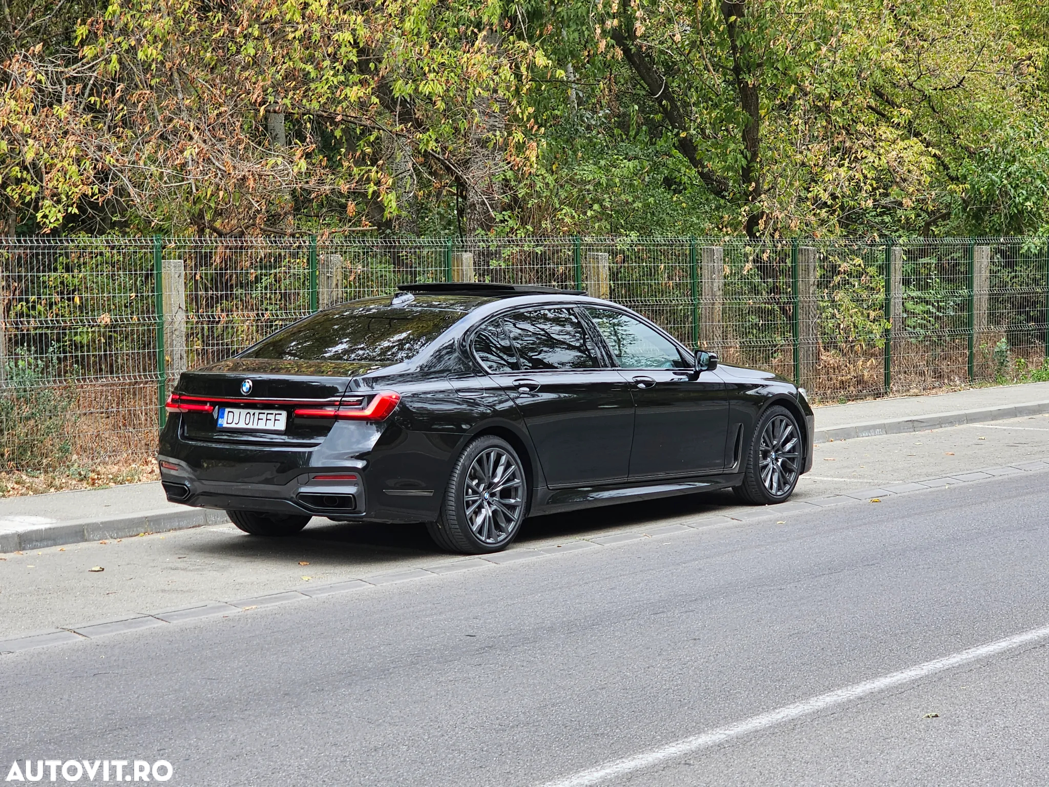 BMW Seria 7 745Le AT PHEV - 28