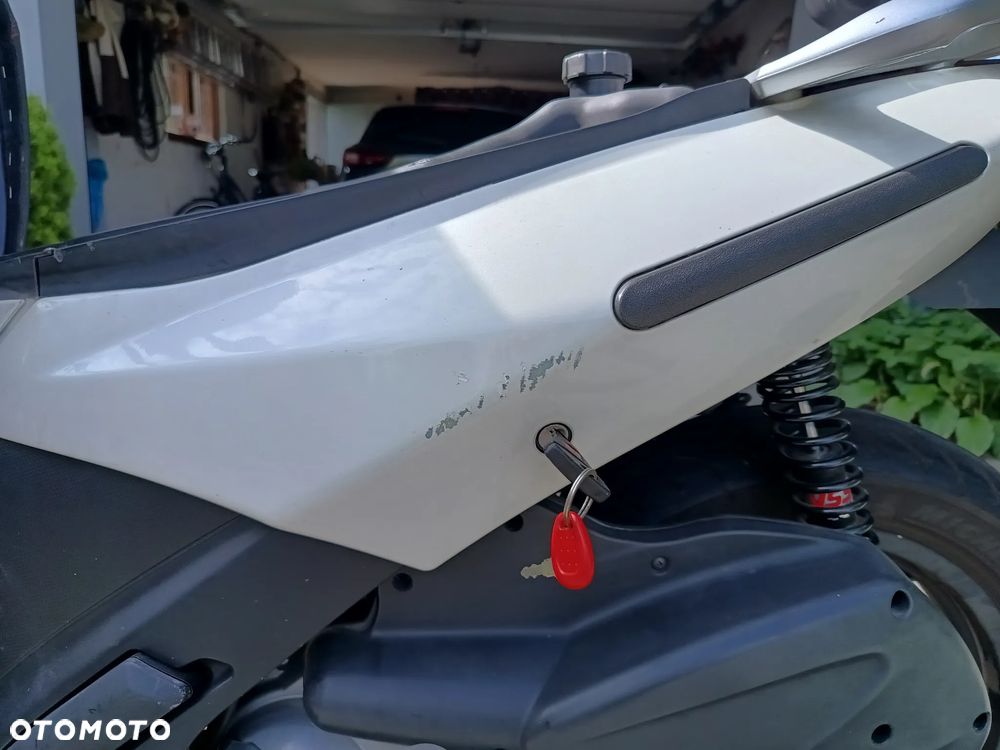 Aprilia Sportcity - 7