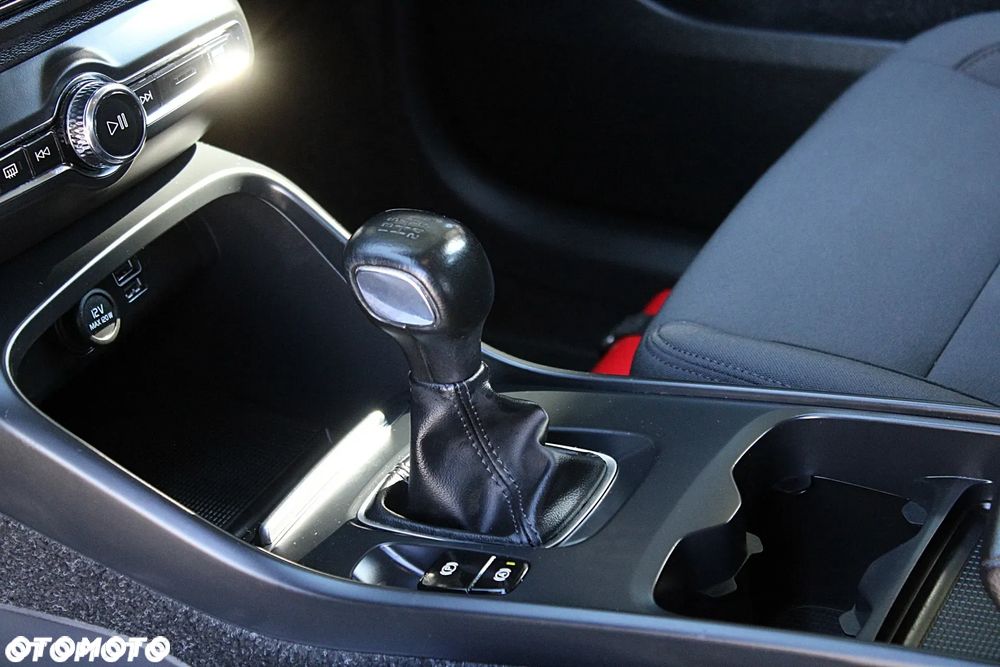 Volvo XC 40 T3 - 23