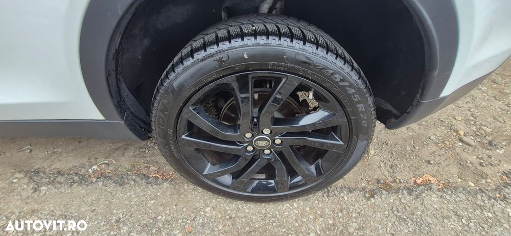 Land Rover Discovery Sport - 21