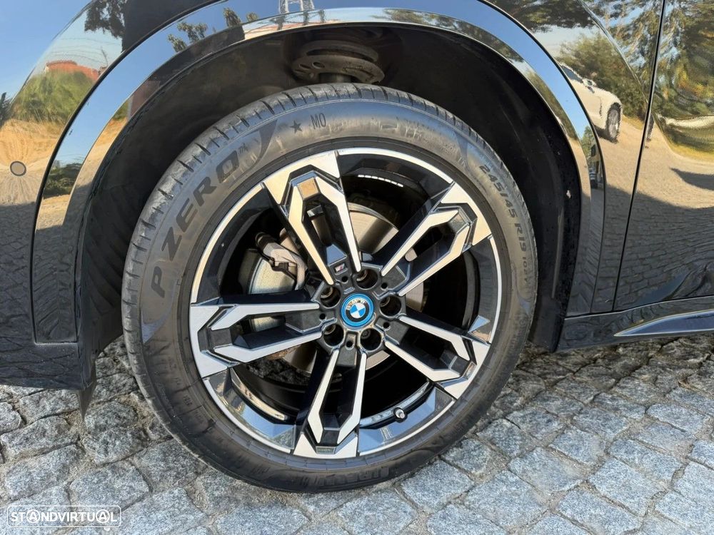 BMW iX2 eDrive20 Pack Desportivo M - 8