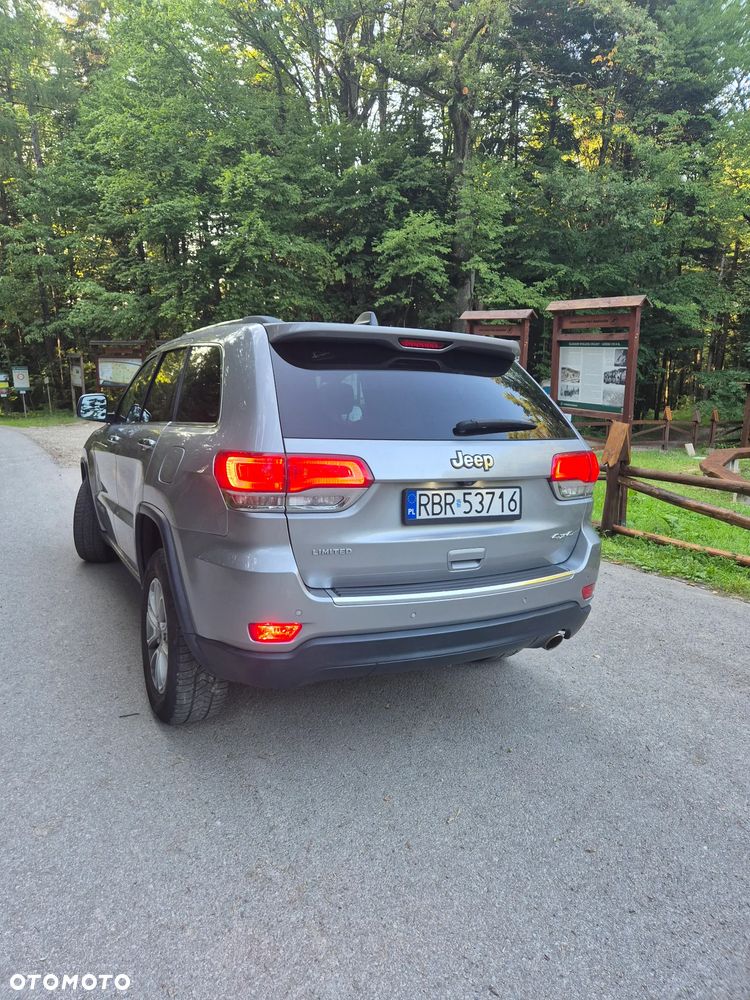 Jeep Grand Cherokee - 21