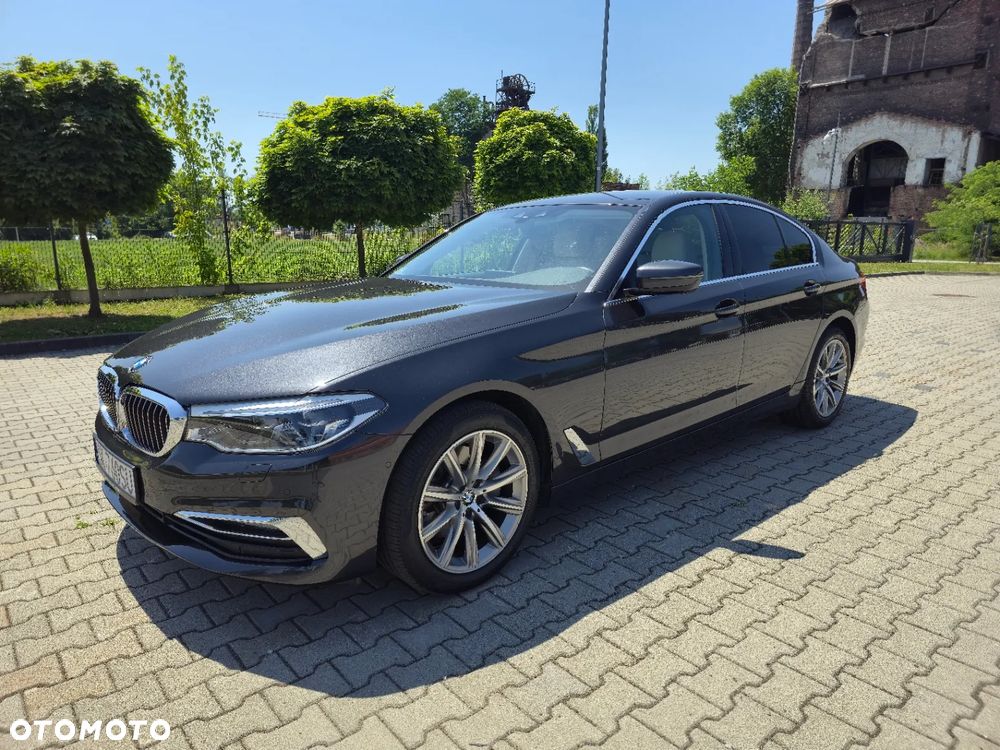 BMW Seria 5 520d xDrive Luxury Line - 1