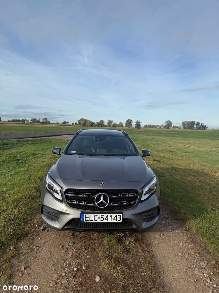 Mercedes-Benz GLA 220 4-Matic - 4