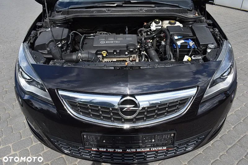 Opel Astra IV 1.4 T Cosmo - 33