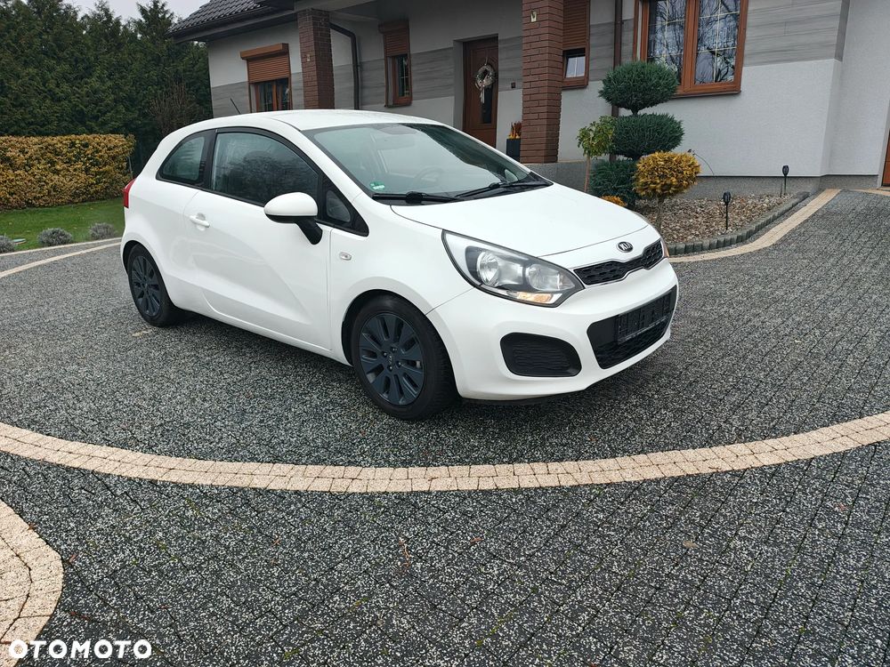 Kia Rio 1.4 Spirit - 4