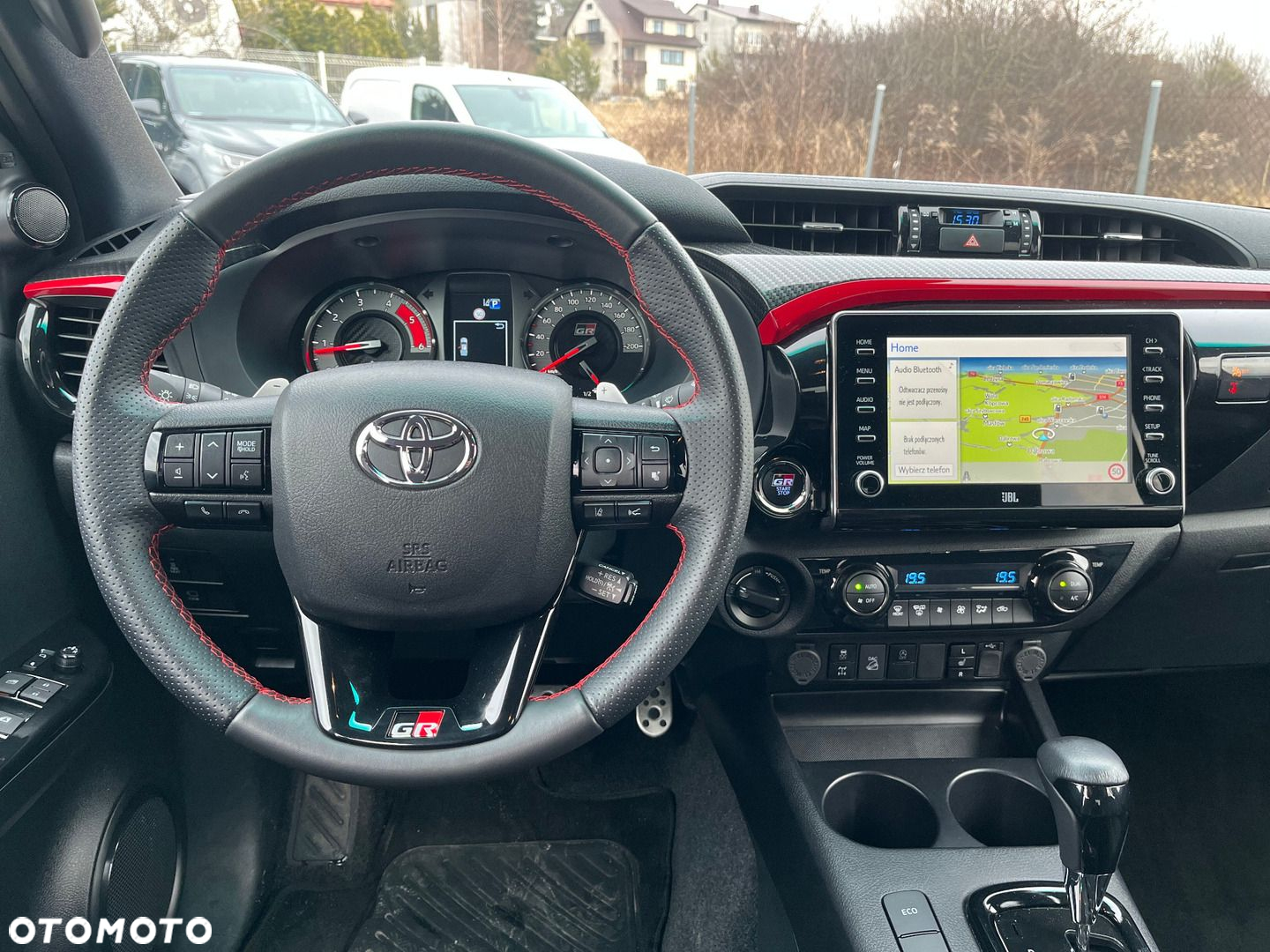 Toyota Hilux 2.8 D-4D Double Cab GR Sport 4x4 - 10