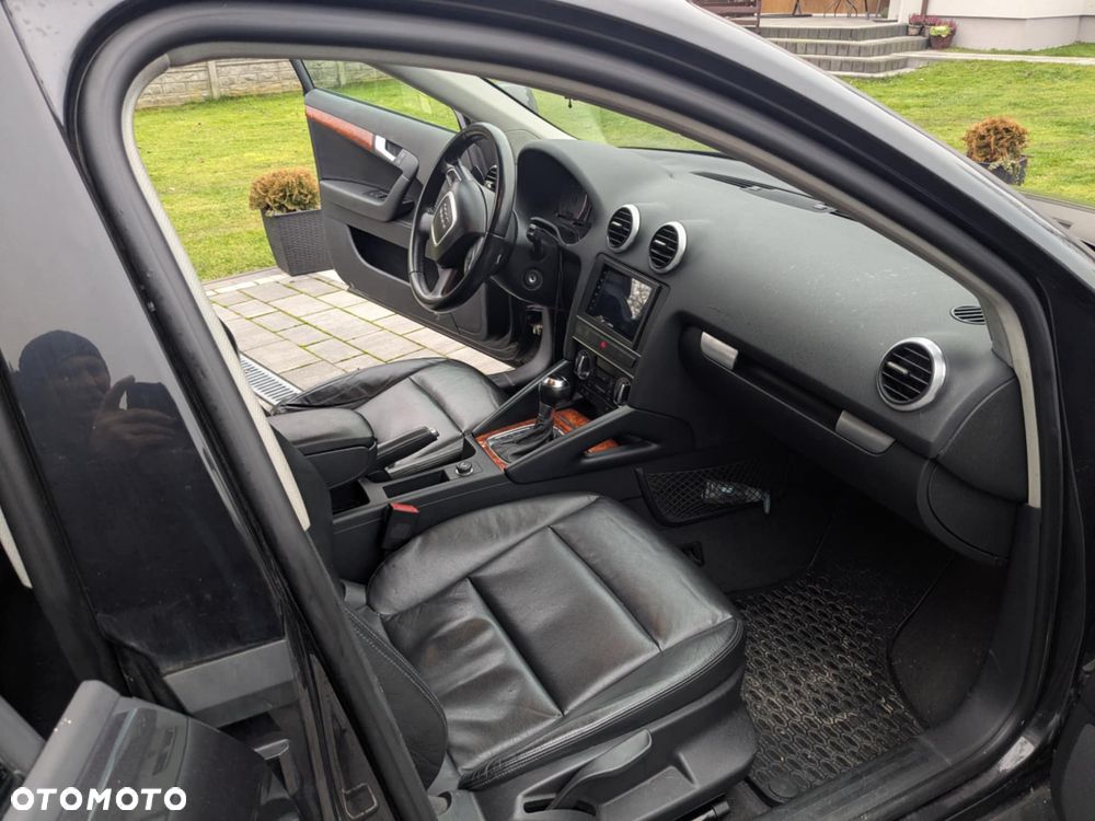 Audi A3 Sportback 1.6 TDI DPF S tronic Ambiente - 6