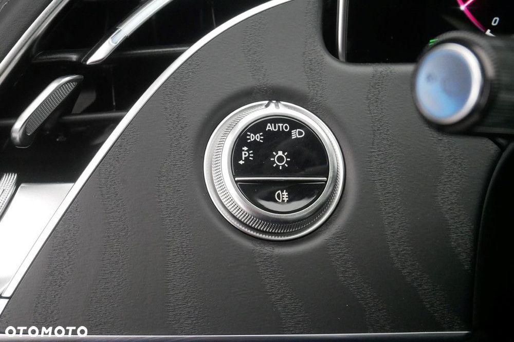Mercedes-Benz Klasa E - 31