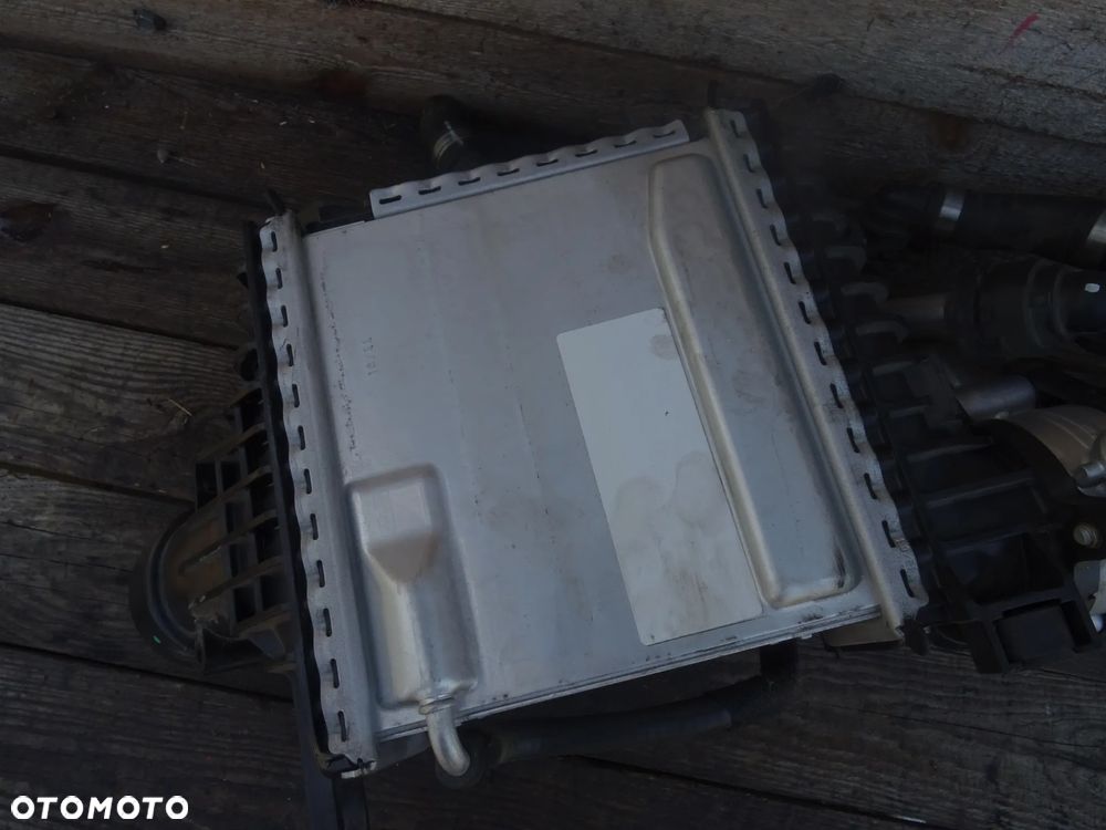 CHŁODNICA POWIETRZA INTERCOOLERA A6540904601 MERCEDES W206 W254 GLCPRZEPUSTNICA A6540900070 PRZEWÓD RURA POWIETRZA A6540904900 - 6