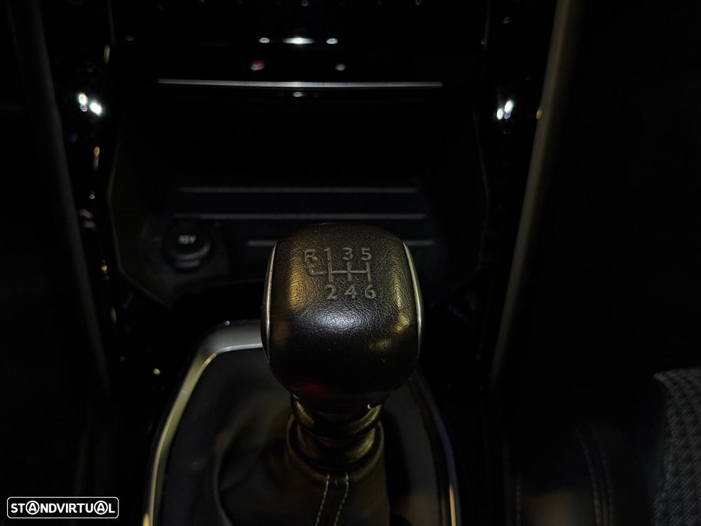 Peugeot 208 PureTech 100 GT Pack - 28