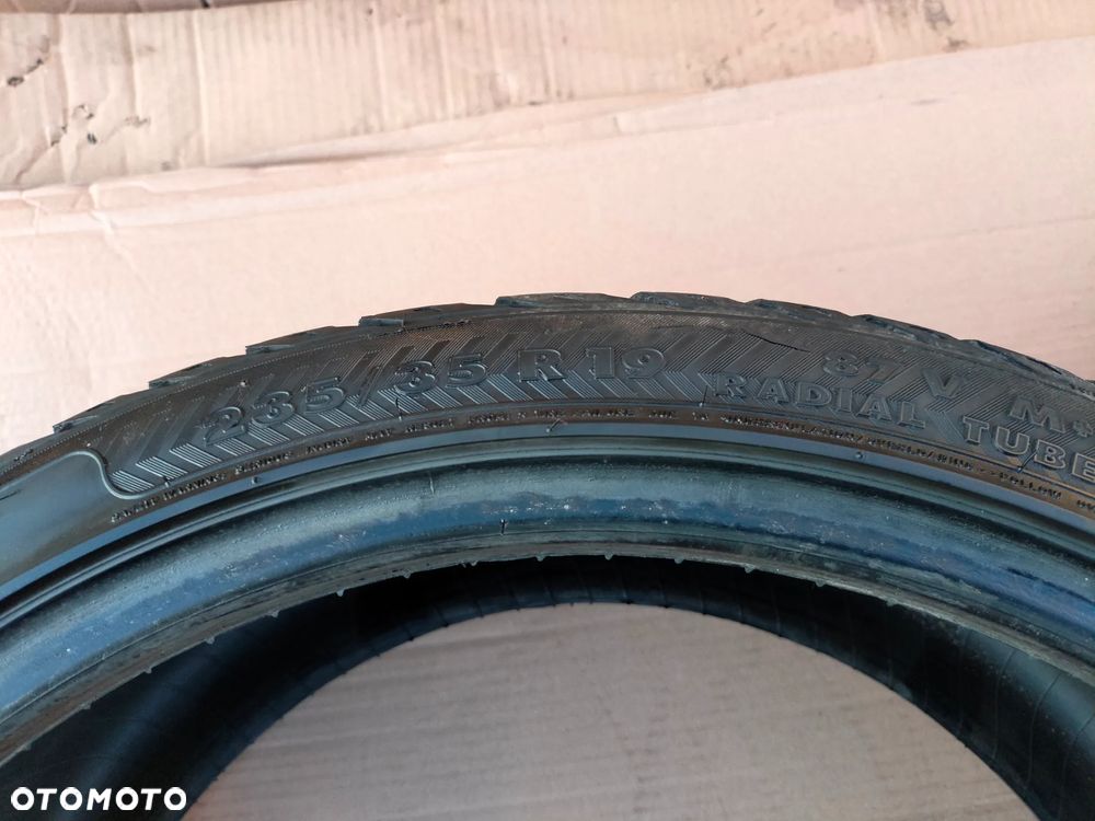 OPONY ZIMOWE NOKIAN WR 235 35 R19 87V NO - 8