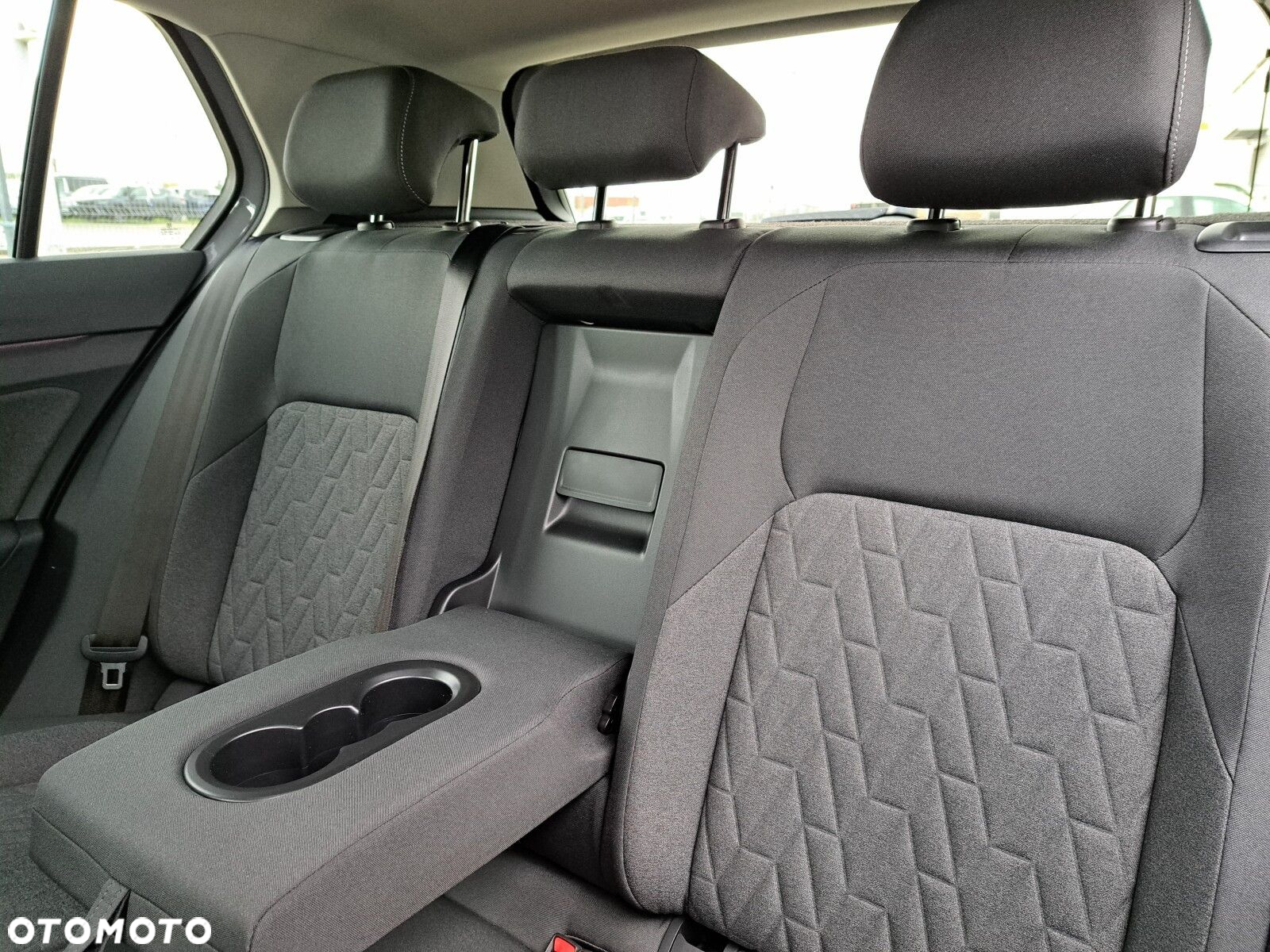 Volkswagen Golf VIII 1.5 eTSI mHEV Life Plus DSG - 33