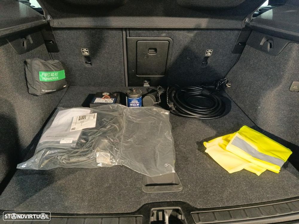 Volvo XC 40 1.5 T4 PHEV R-Design - 10