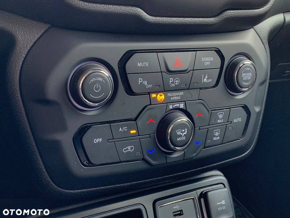 Jeep Renegade 1.5 T4 mHEV Limited FWD S&S DCT - 22
