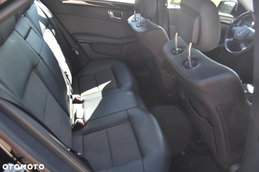 Mercedes-Benz Klasa E 250 CDI 4-Matic BlueEff Avantgarde - 10