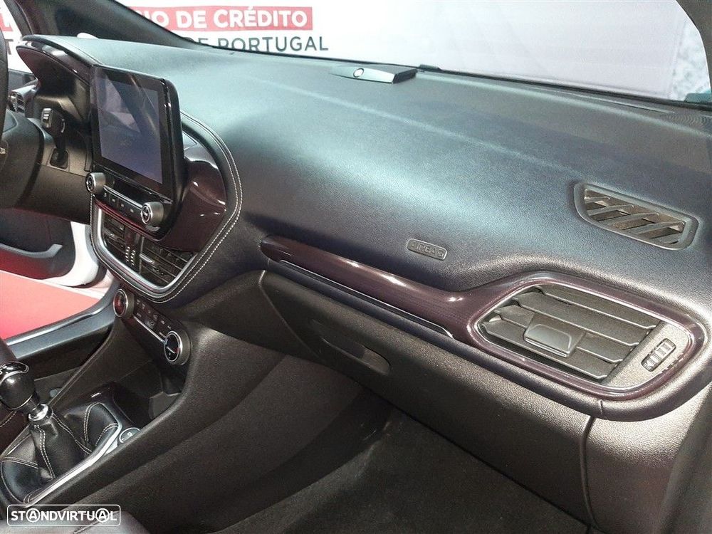 Ford Fiesta 1.0 EcoBoost Vignale - 28