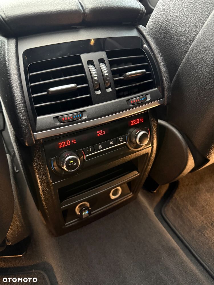 BMW X5 xDrive35i - 18