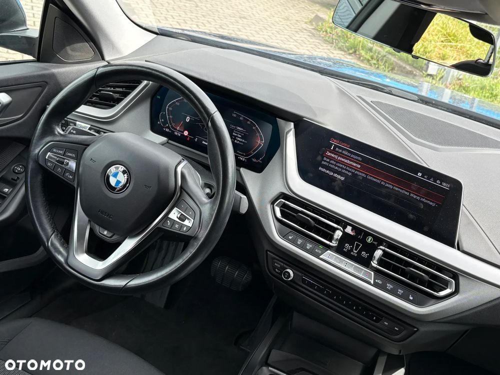 BMW Seria 2 218i - 14