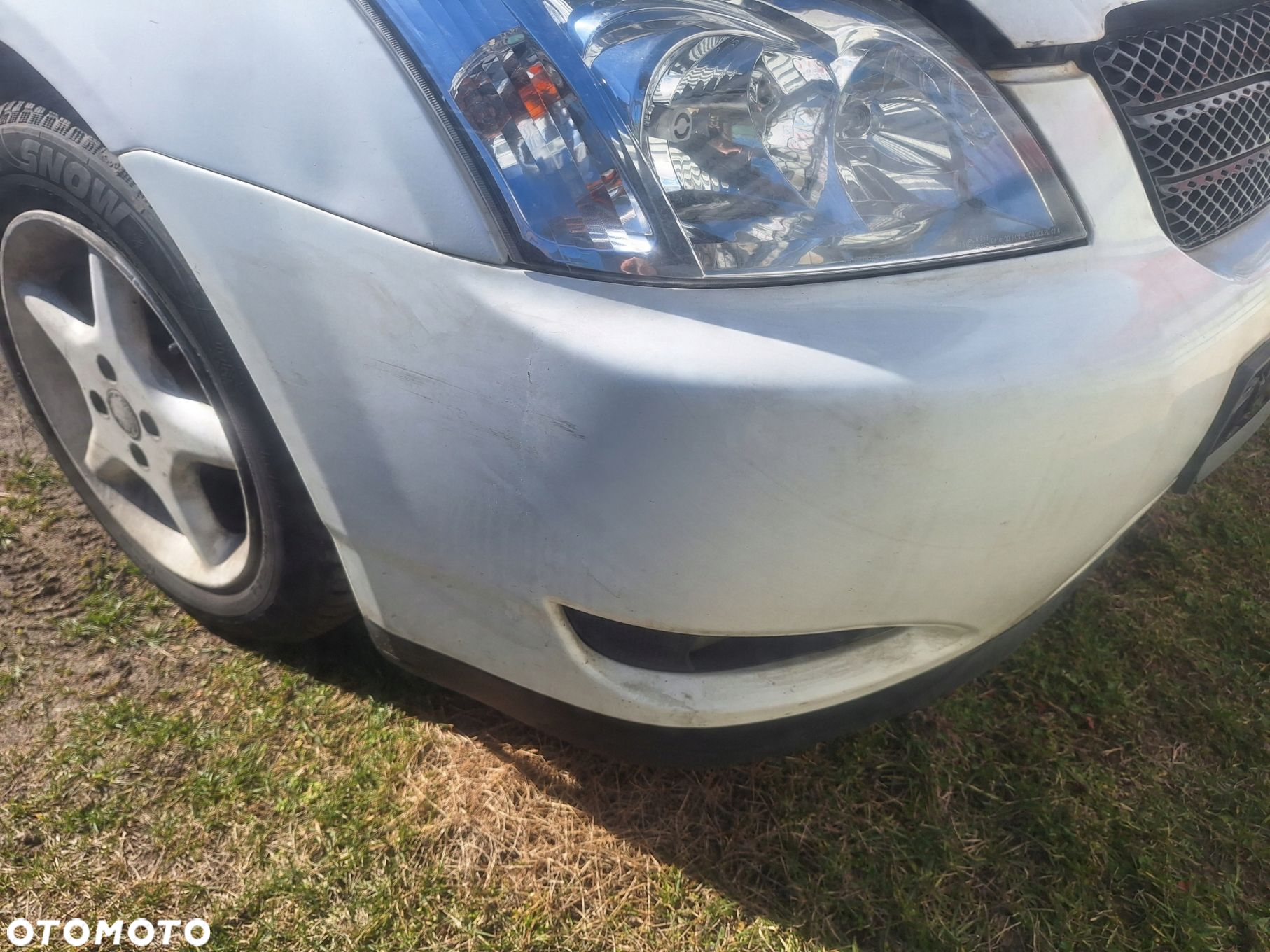 TOYOTA COROLLA E12 02-03 ZDERZAK PRZÓD 040 - 2